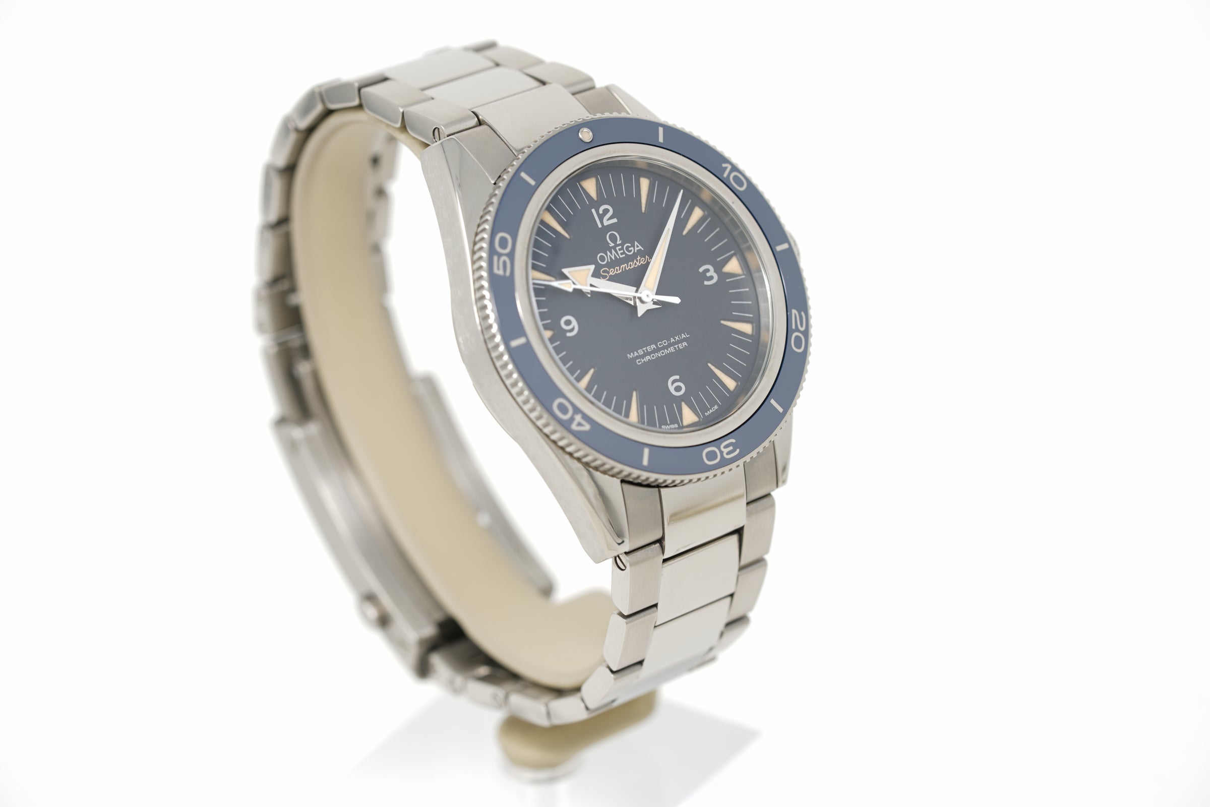 Pre-Owned Omega Seamaster 300 233.90.41.21.03.001