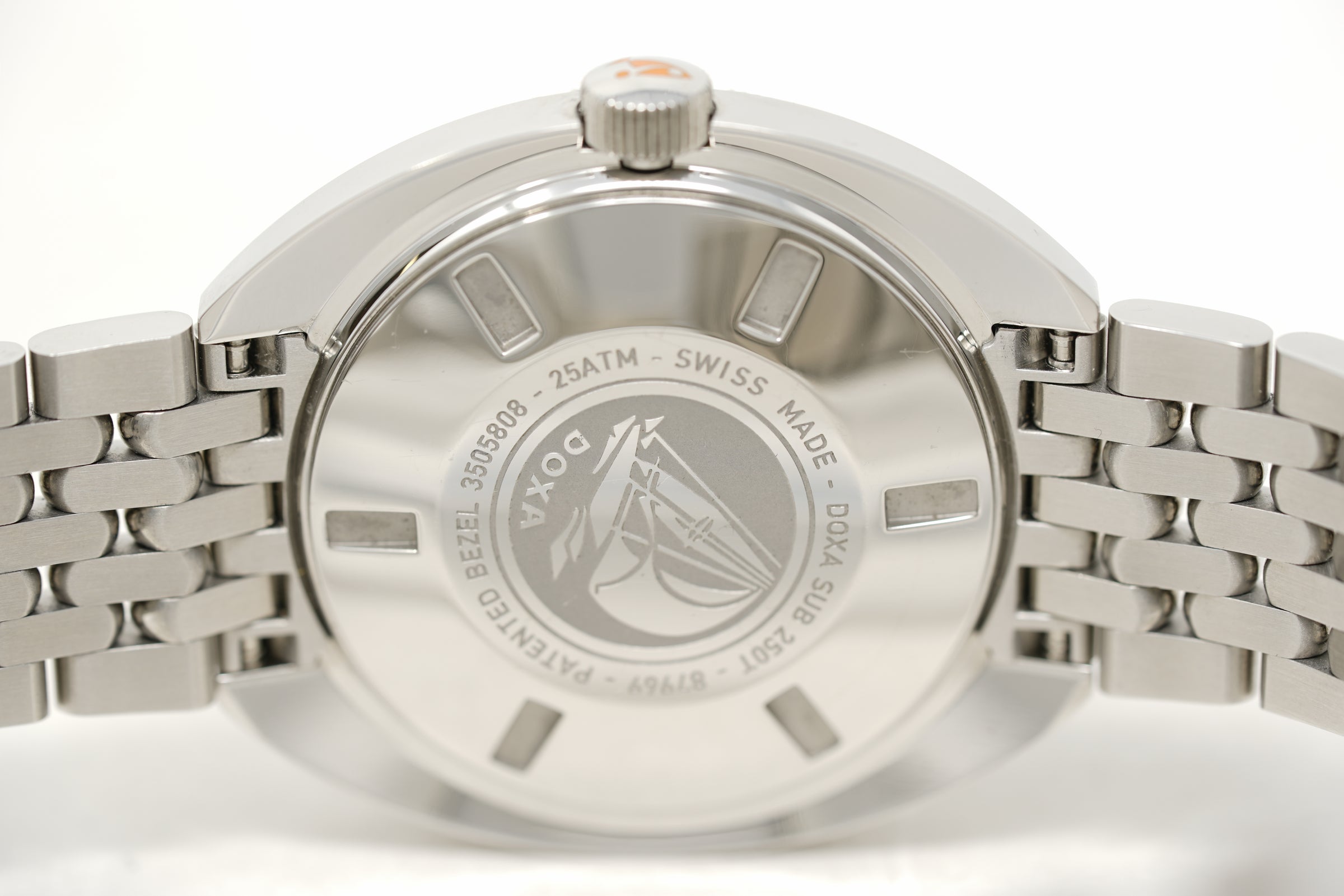 Pre-Owned Doxa SUB 250T GMT Sharkhunter 855.10.101.10