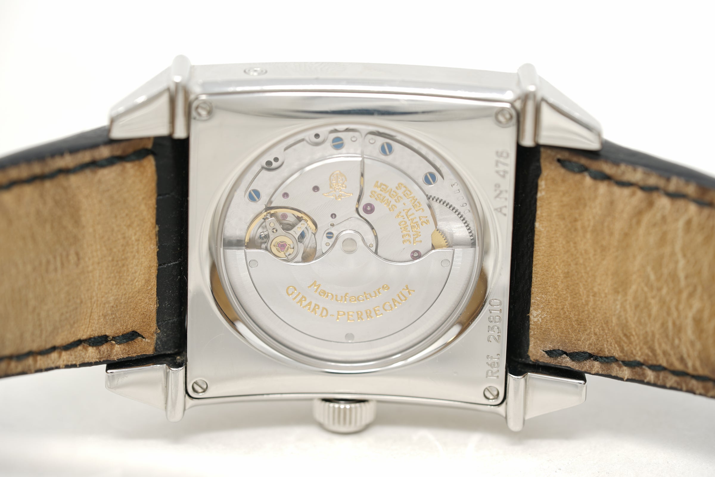 Pre-Owned Girard Perregaux Vintage 1945 Triple Calendar 25810-11-651-BA6A