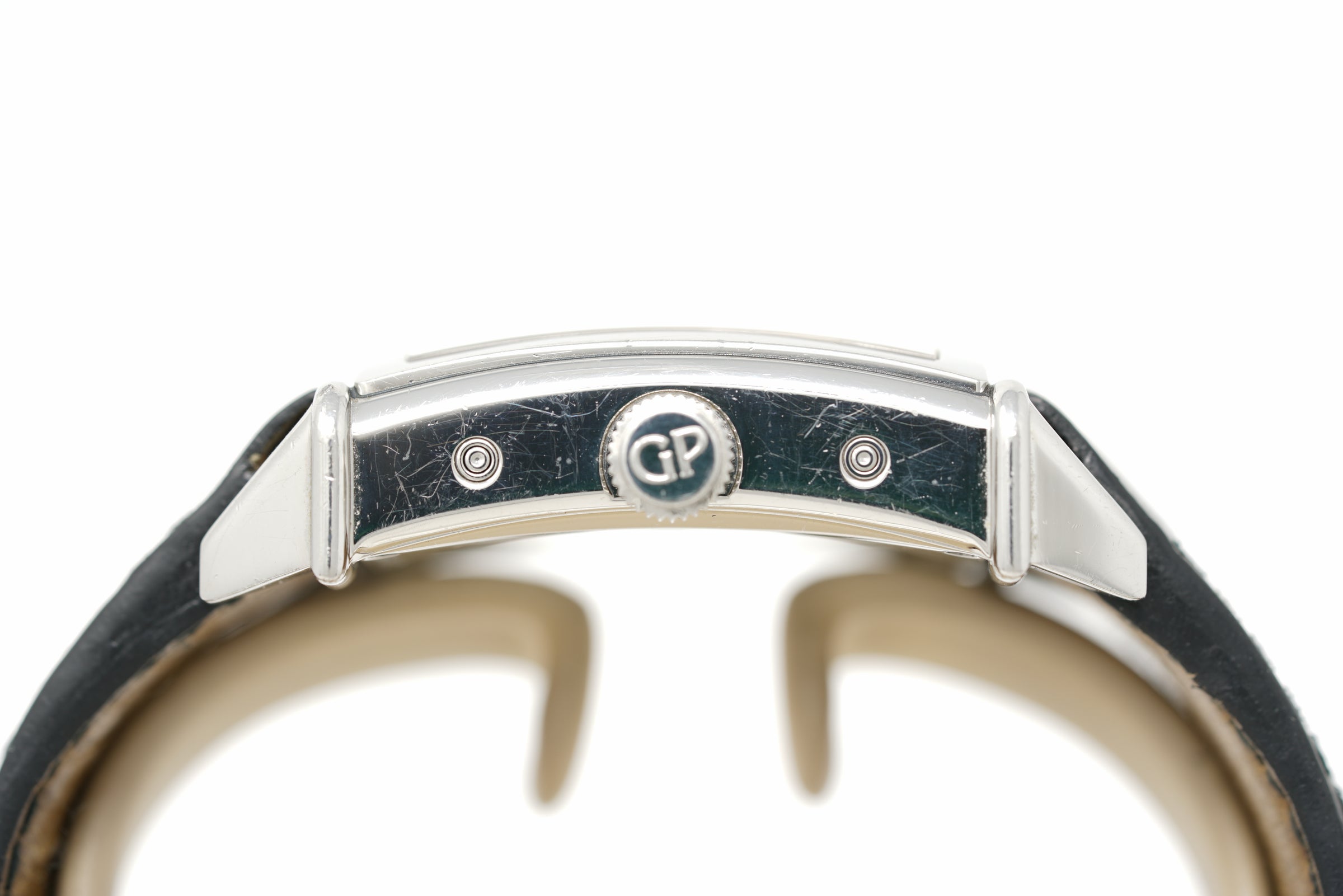 Pre-Owned Girard Perregaux Vintage 1945 Triple Calendar 25810-11-651-BA6A