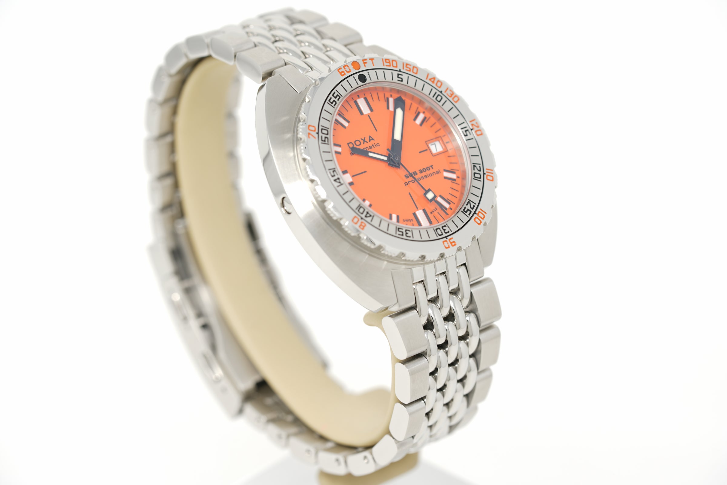Pre-Owned Doxa SUB 300T Professional 840.10.351.10