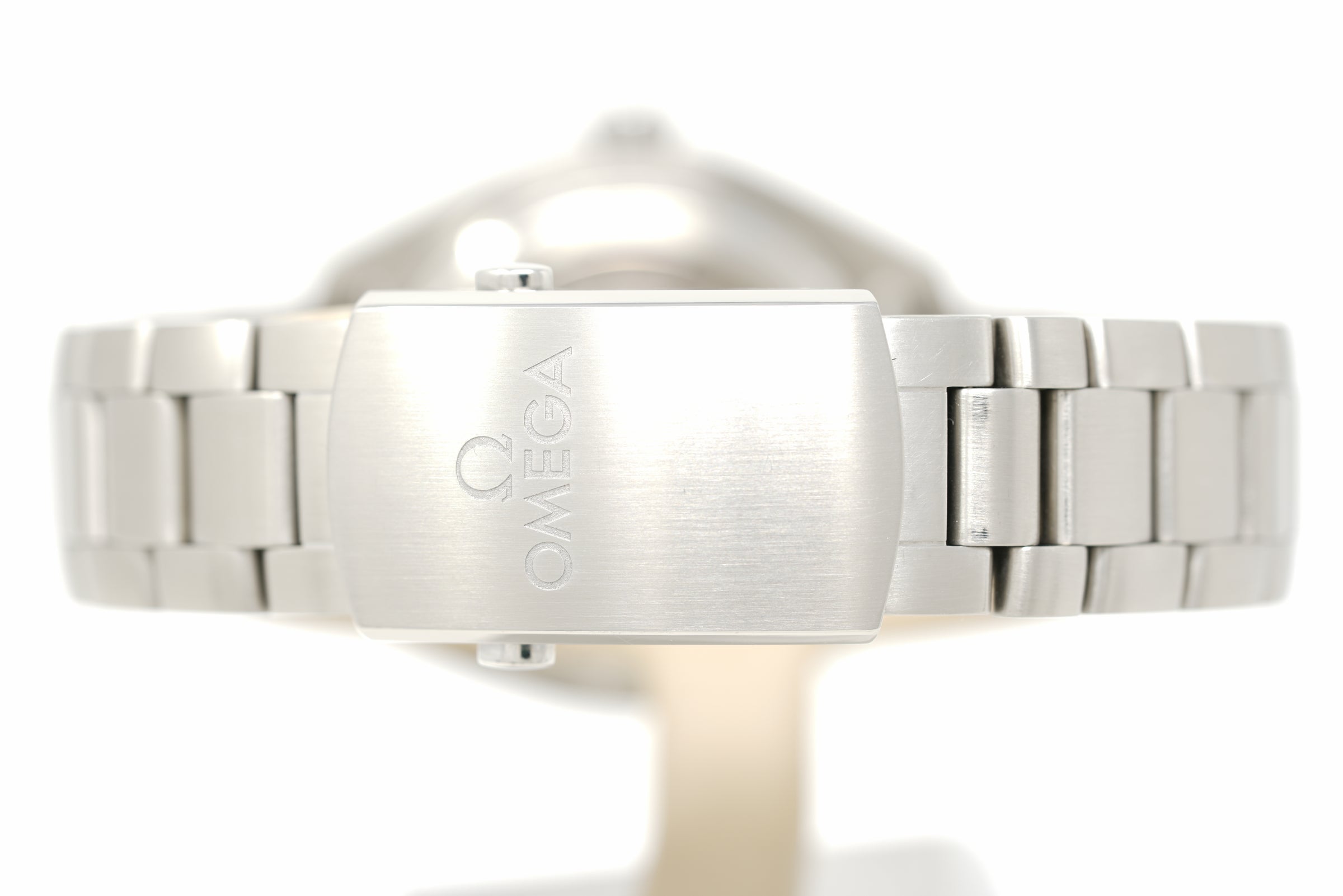 Pre-Owned Omega Seamaster Planet Ocean 215.30.40.20.01.001