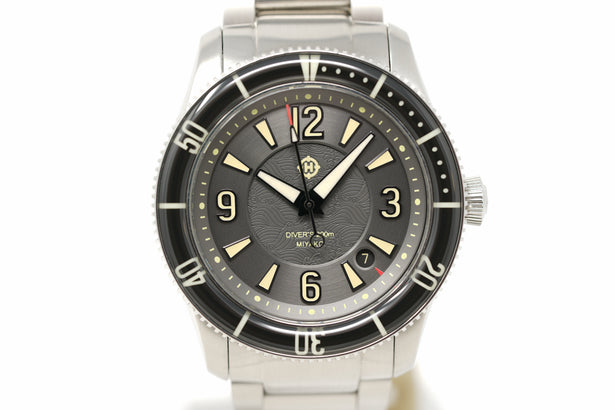 Pre-Owned Helm Miyako Grey Dial w/ Date 05AR1