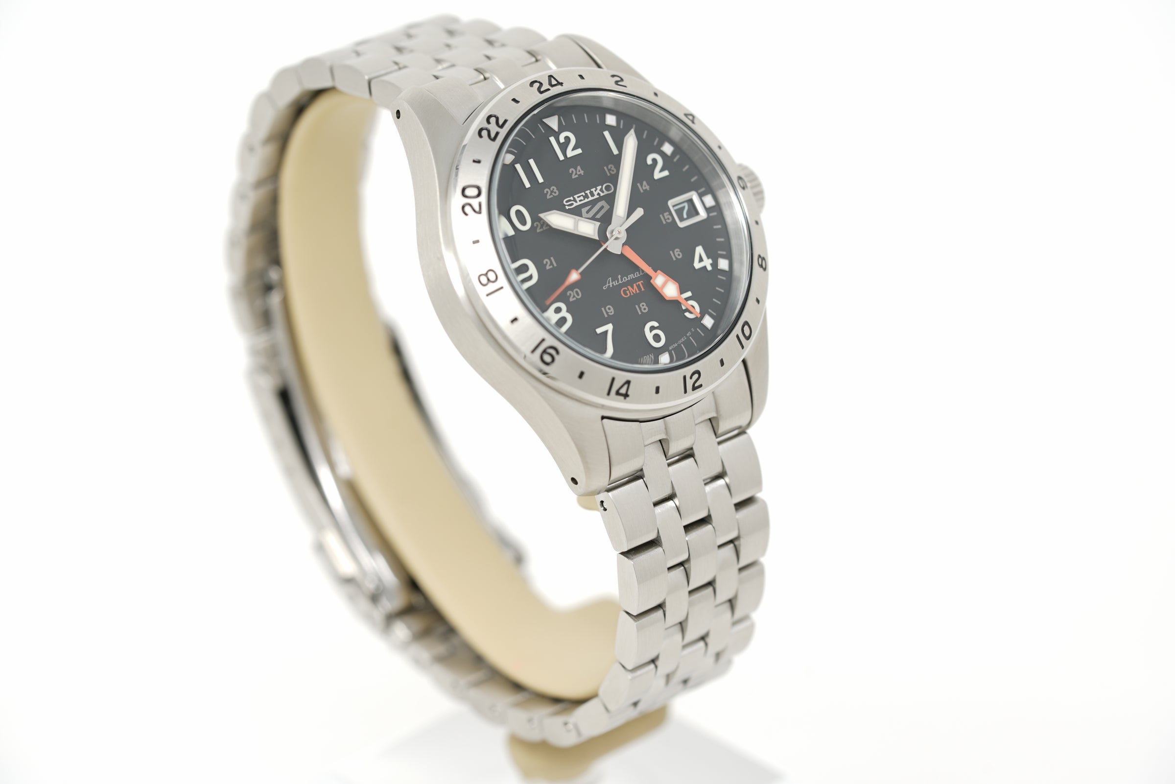 Pre-Owned Seiko 5 Sports Field GMT SSK023