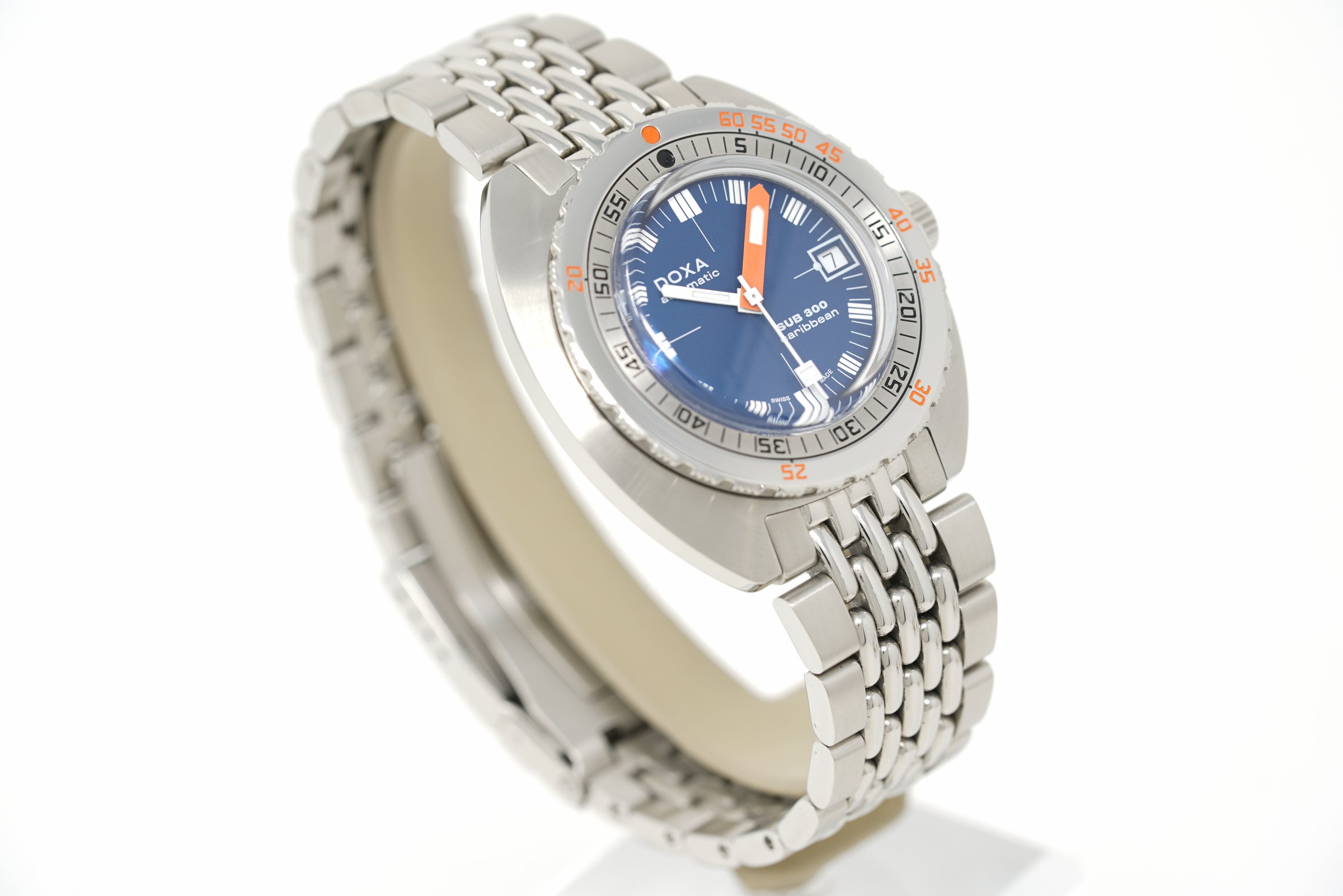 Pre-Owned Doxa SUB 300 Caribbean 821.10.201.10