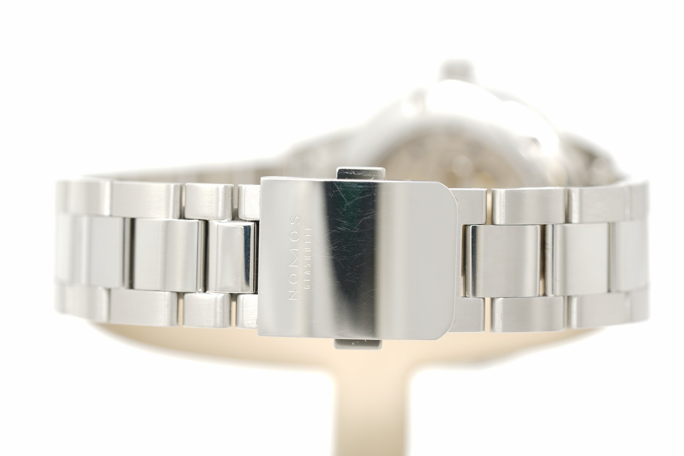 Pre-Owned Nomos Glashütte Club Sport Neomatik 42 Date Black 781