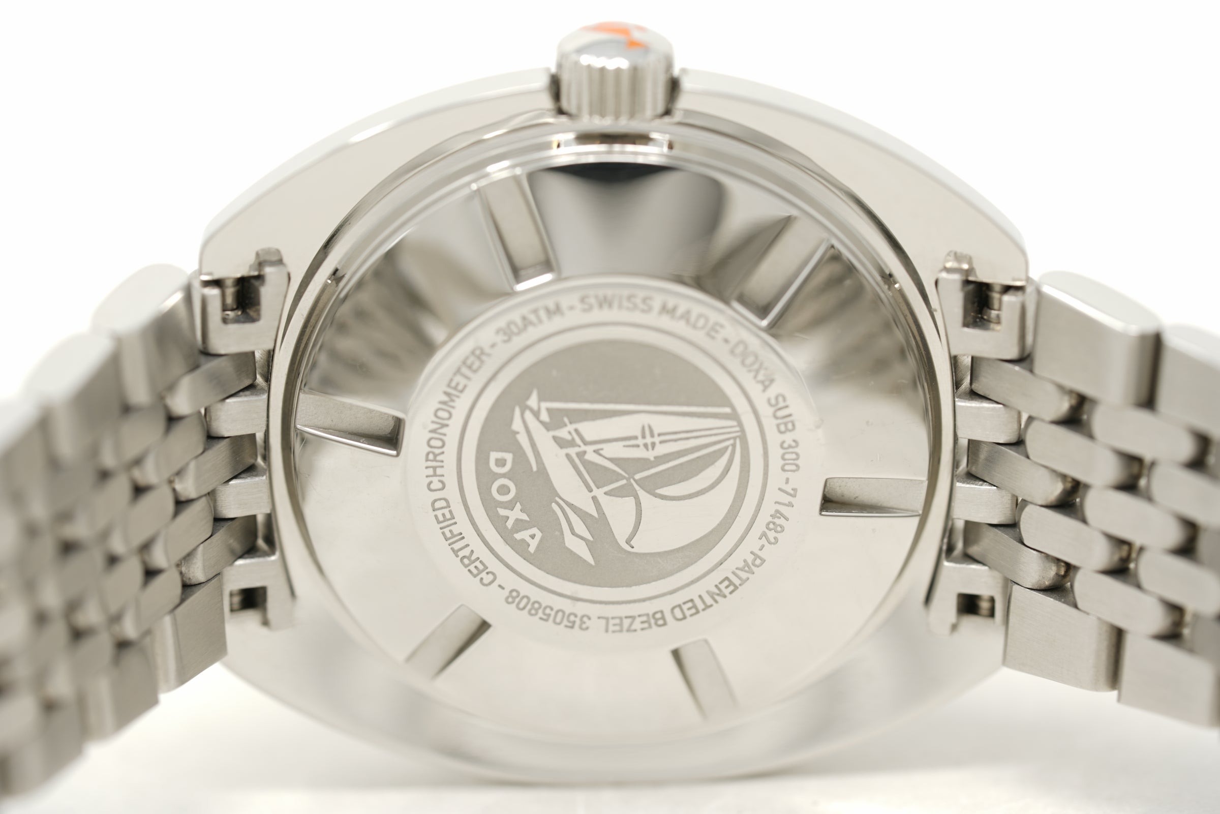 Pre-Owned Doxa SUB 300 Caribbean 821.10.201.10