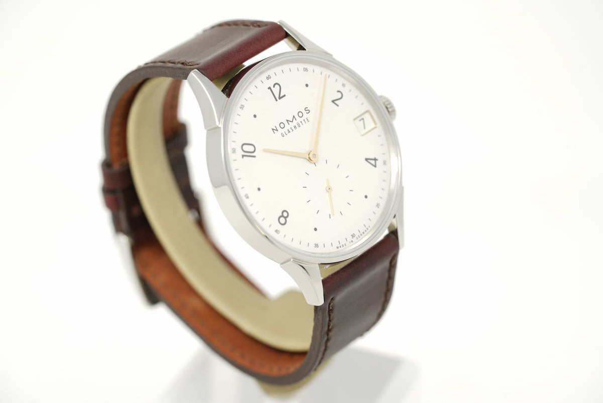Pre-Owned Nomos Glashütte Minimatik 39 Date Gold 1251