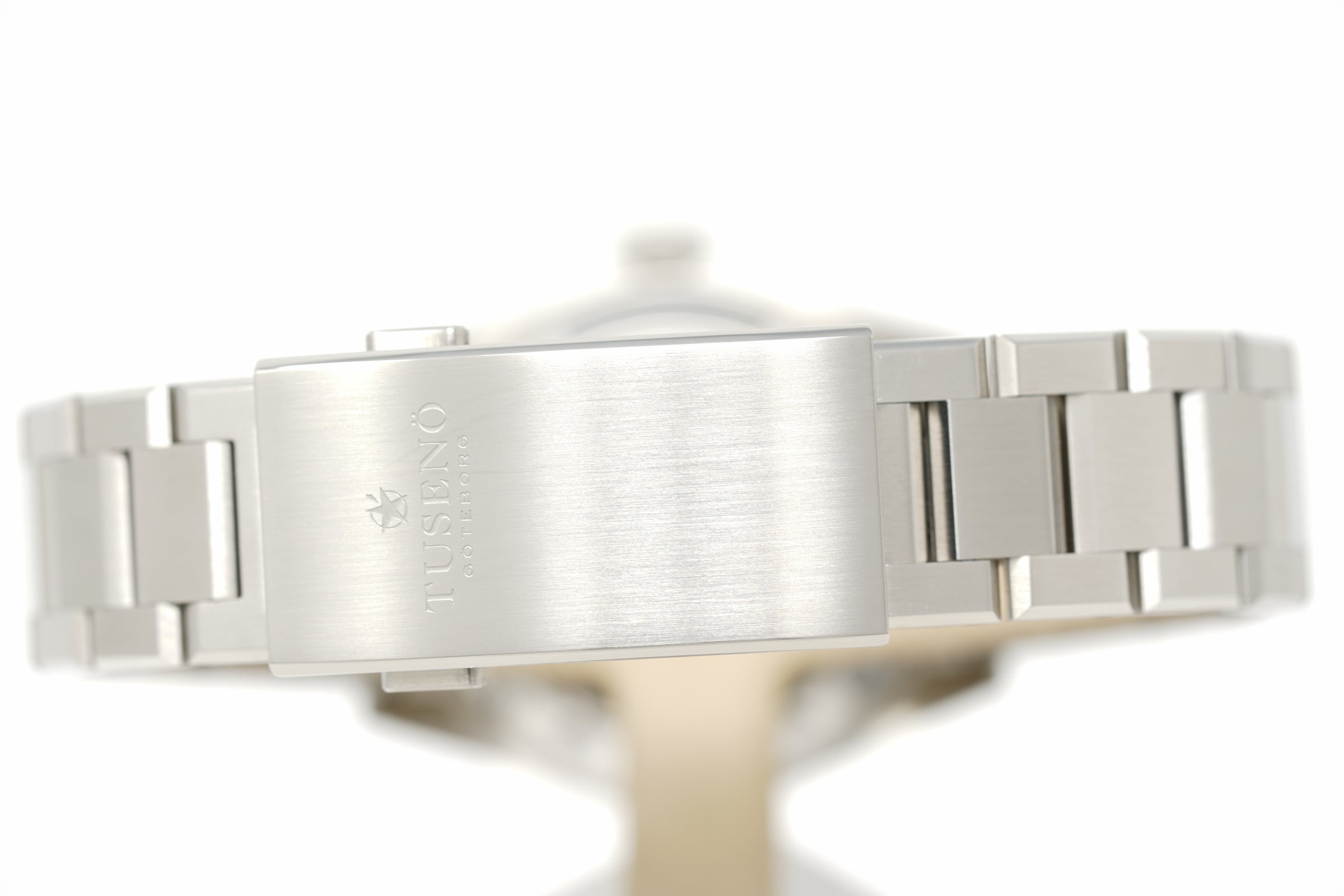 Pre-Owned Tusenö Shellback V2 White
