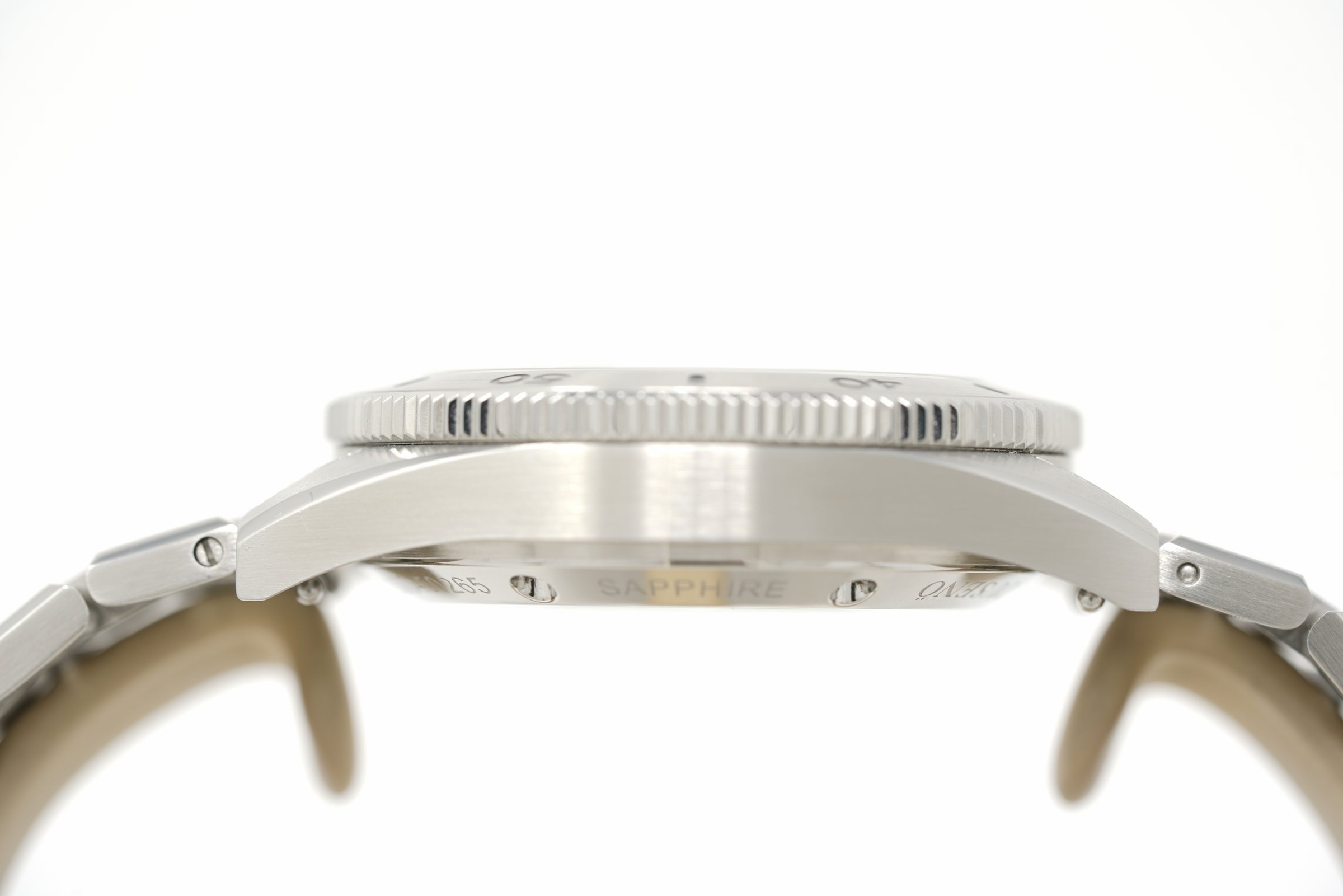 Pre-Owned Tusenö Shellback V2 White