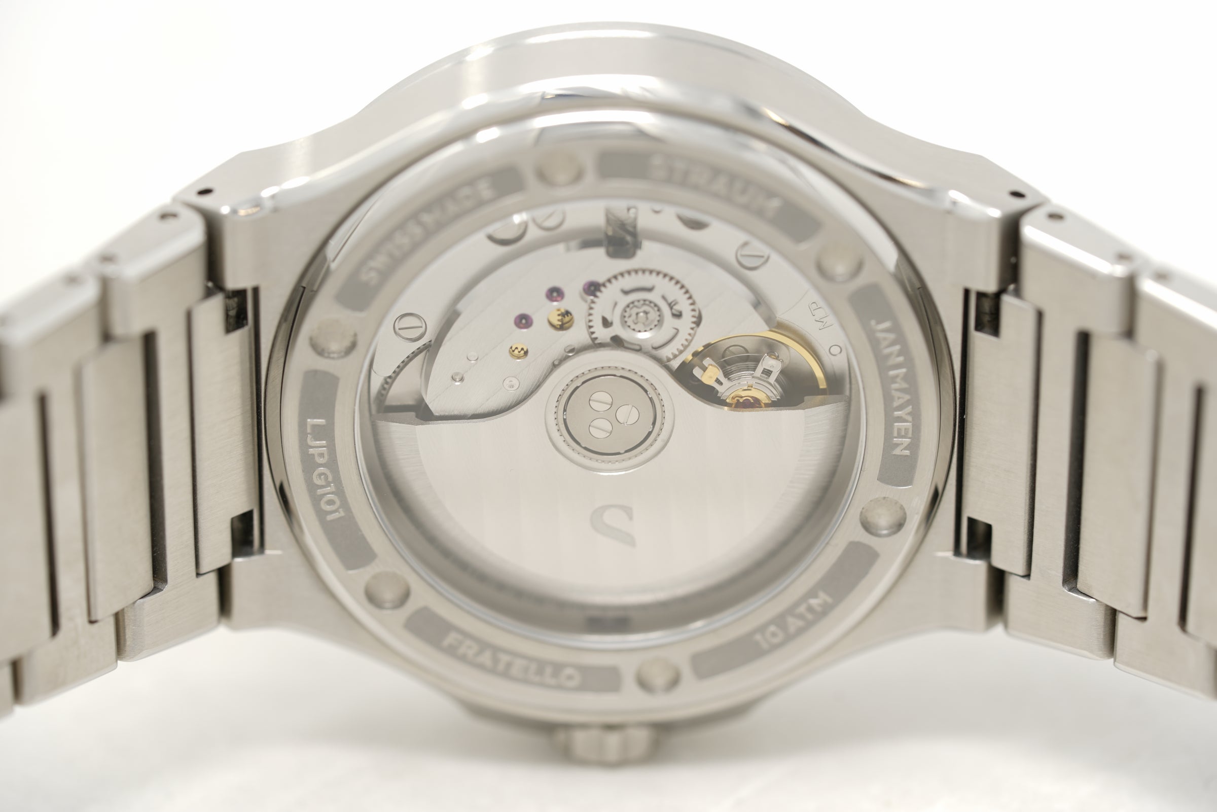 Pre-Owned Straum Jan Mayen x Fratello Red Steel Limited Edition