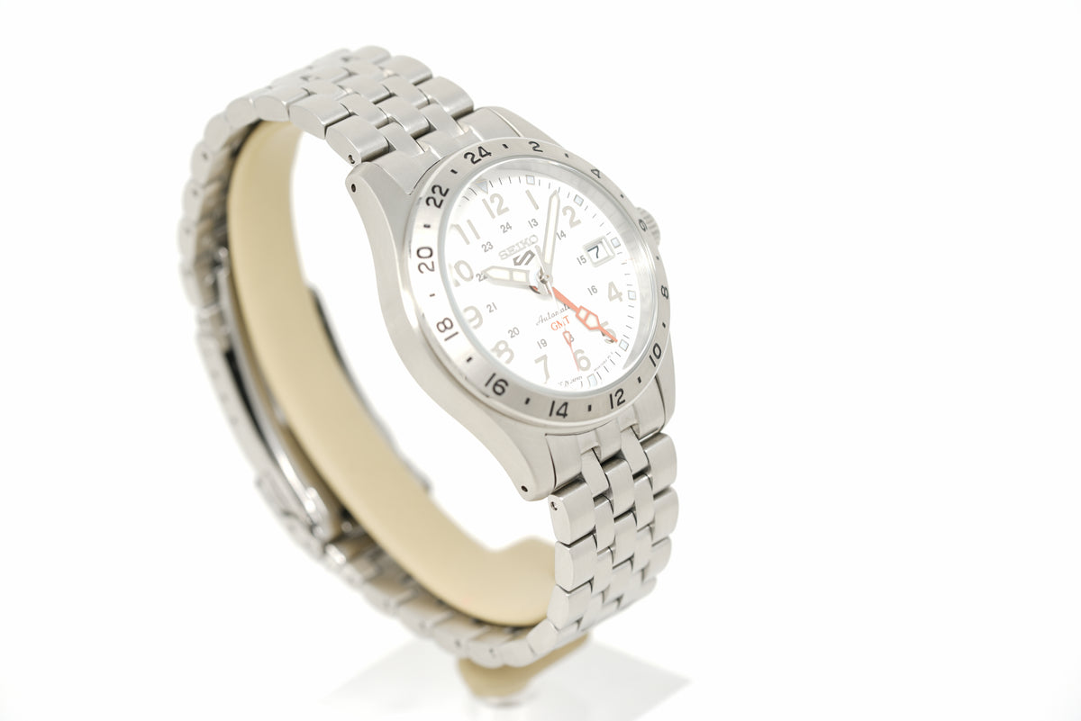 Pre-Owned Seiko 5 Sports GMT “Field Sports Style” SSK059