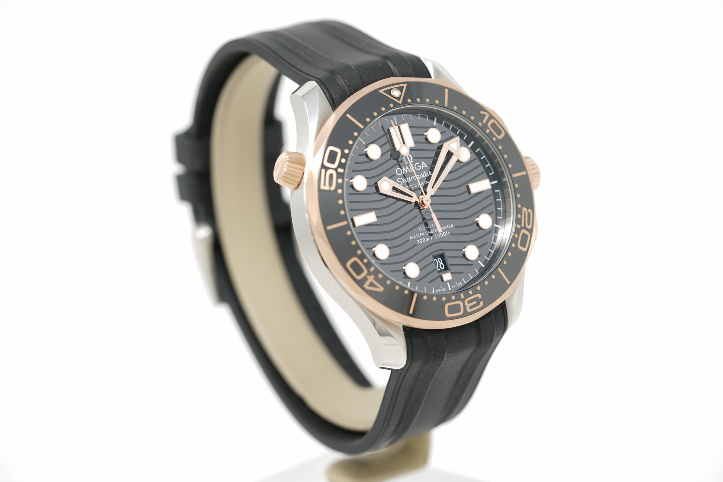 Pre-Owned Omega Seamaster Diver 300M Steel - Sedna™ Gold 210.22.42.20.01.002
