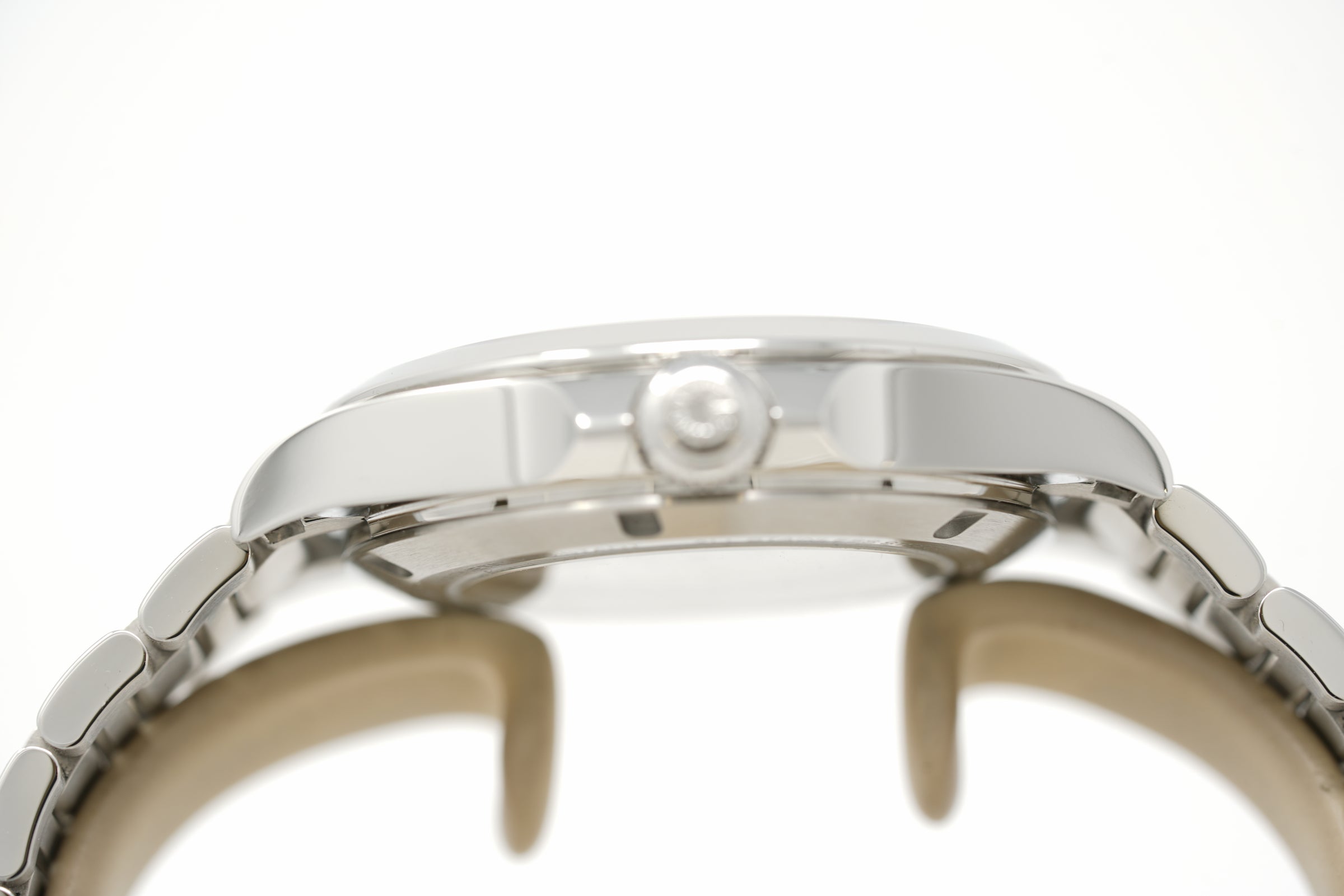 Pre-Owned Longines Conquest L3.720.4.92.6