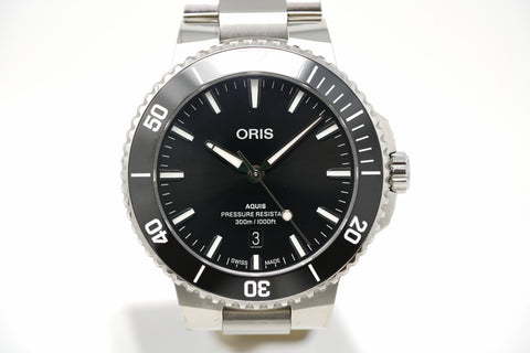 Pre-Owned Oris Aquis Date 01 733 7789 4154-07 8 23 04PEB