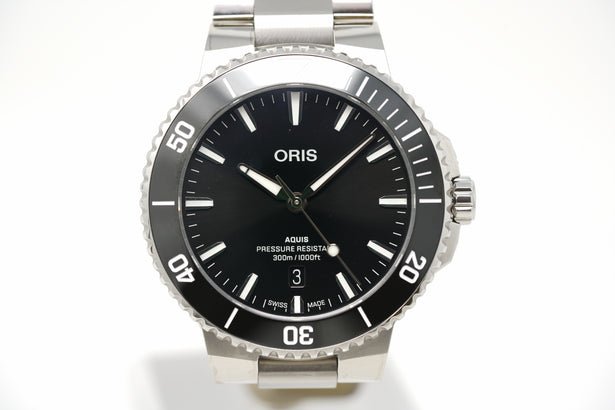 Pre-Owned Oris Aquis Date 01 733 7789 4154-07 8 23 04PEB