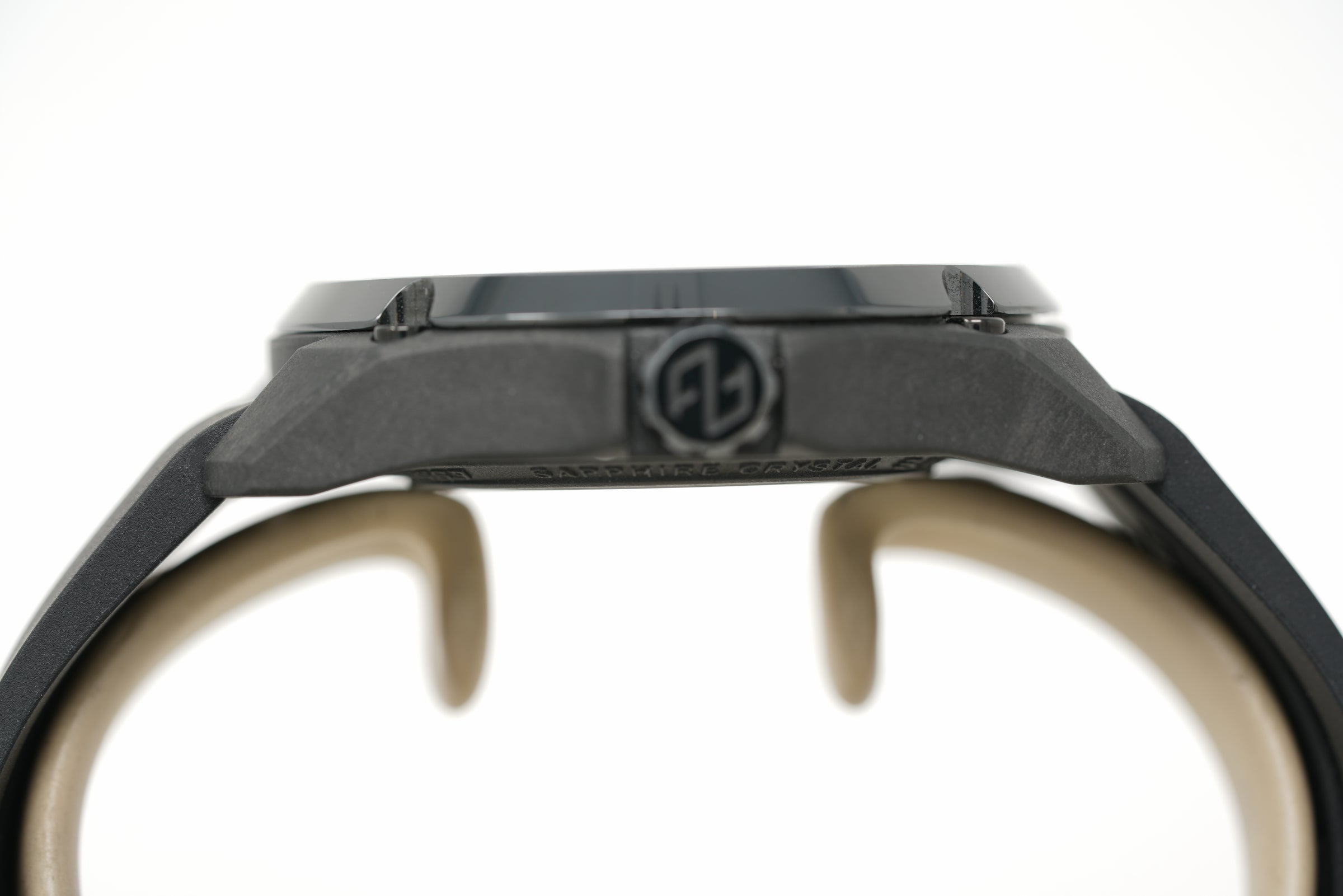 Pre-Owned Formex Essence Leggera 43 Forged Carbon 0330.4.6399
