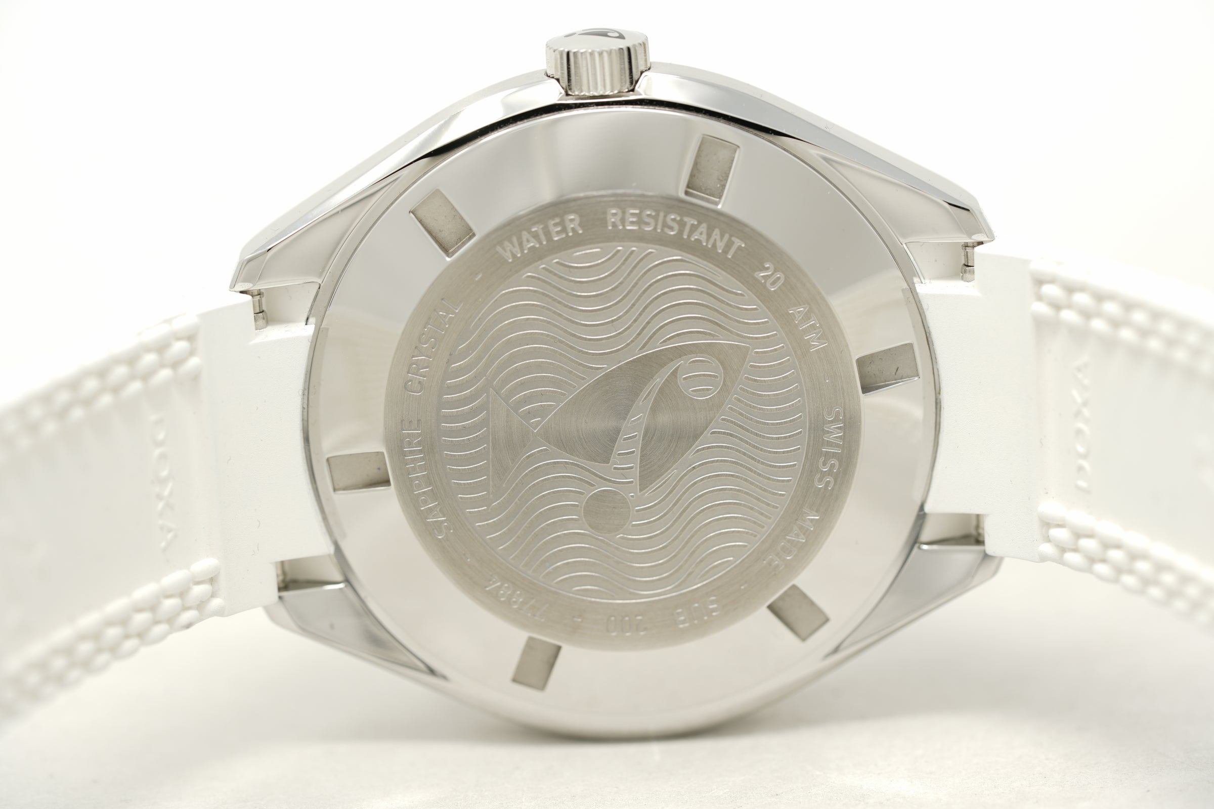 Pre-Owned Doxa SUB 200 Whitepearl 799.10.011.23