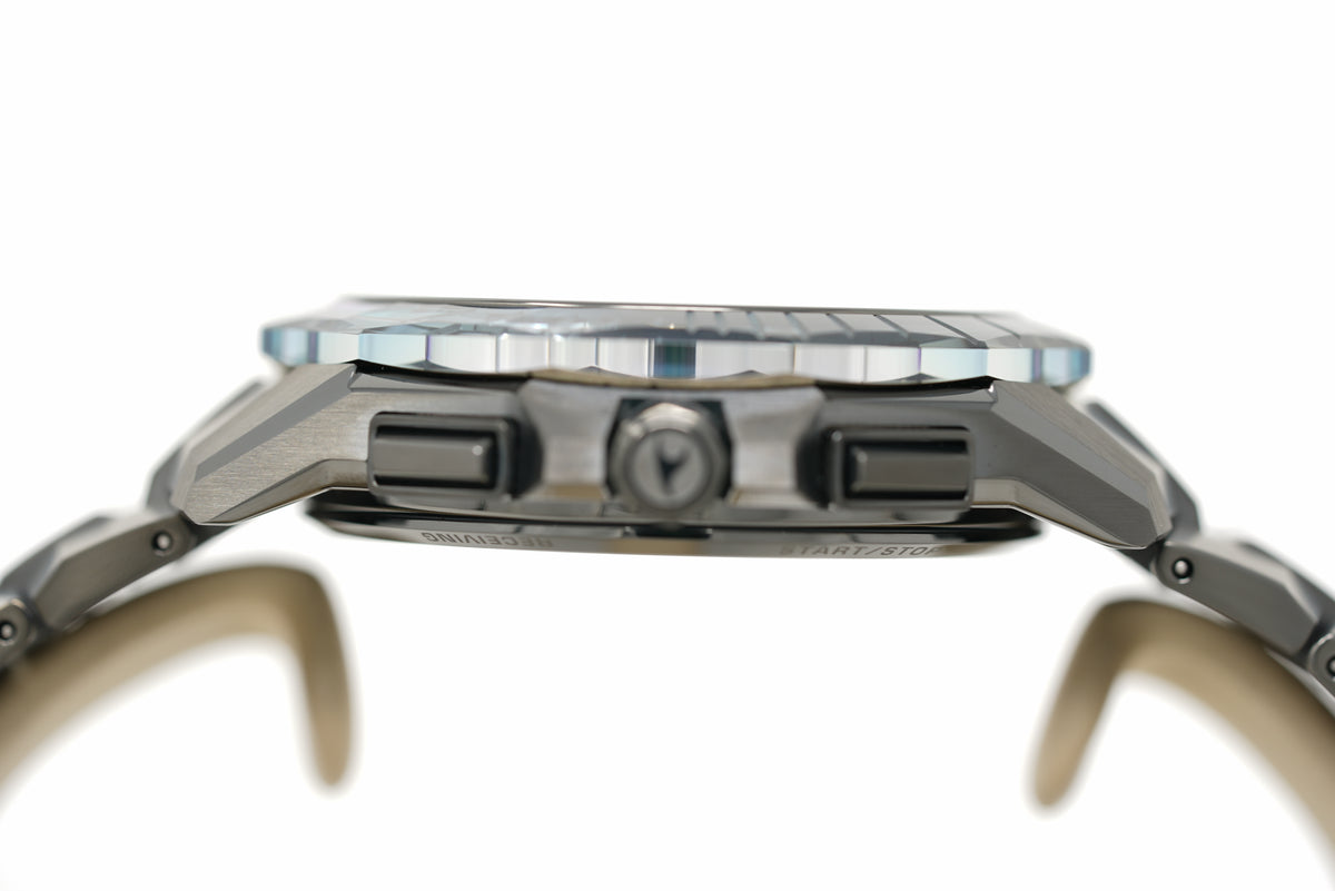 Pre-Owned Oceanus Manta OCWSG1000CN-1
