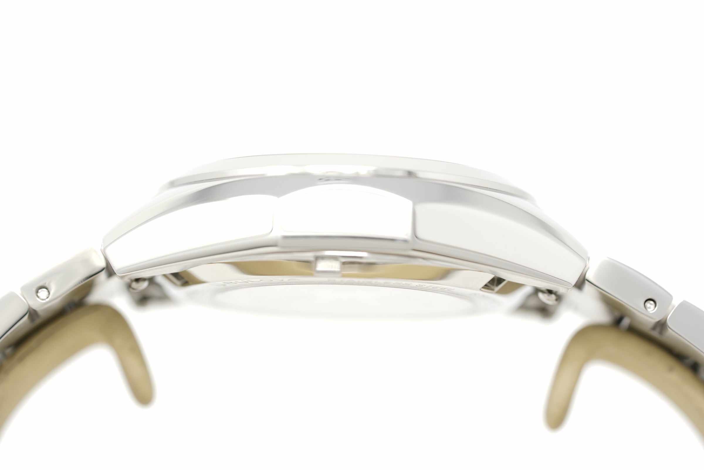 Pre-Owned Bulova Surveyor 98B422