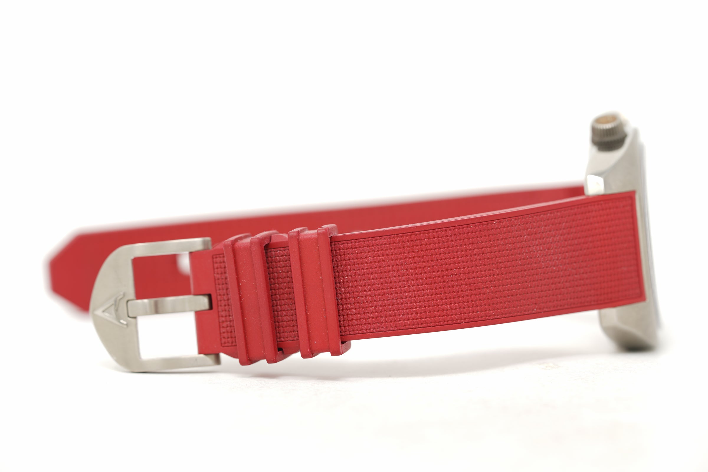 Pre-Owned Farer Aqua Compressor Hecla Carmine Red