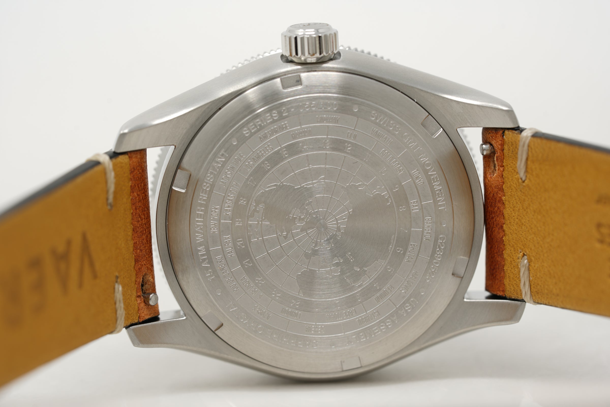 Pre-Owned Vaer G2 Meridian Gilt GMT - 39mm USA