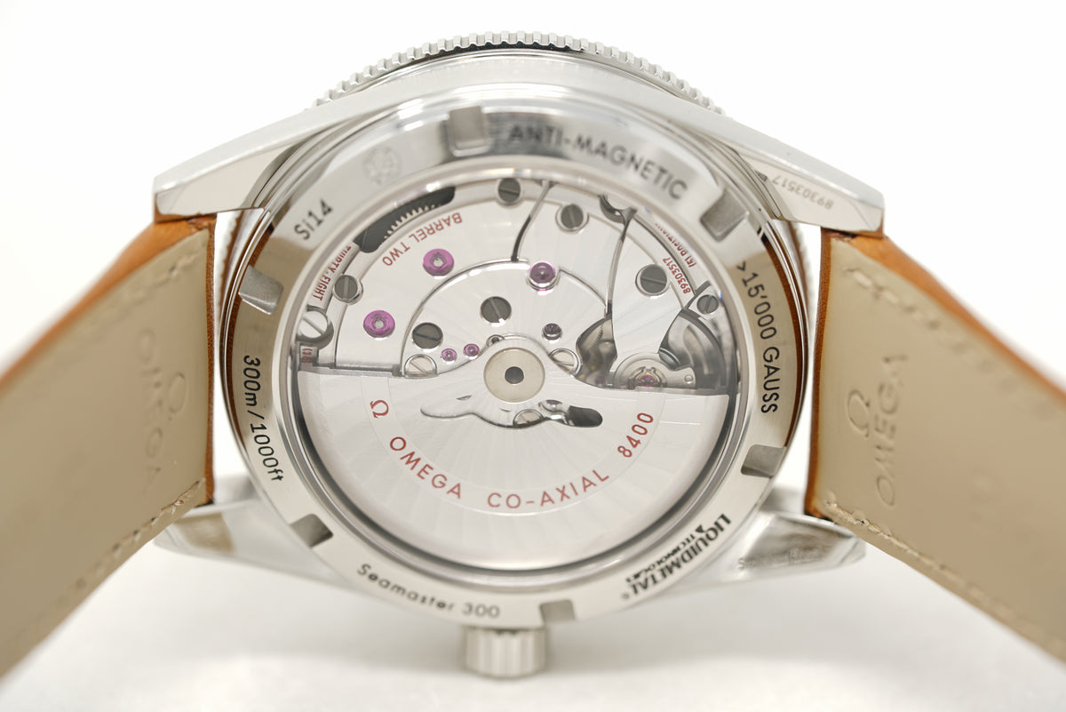 Pre-Owned Omega Seamaster 300 233.32.41.21.01.002