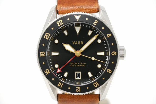 Pre-Owned Vaer G2 Meridian Gilt GMT - 39mm USA