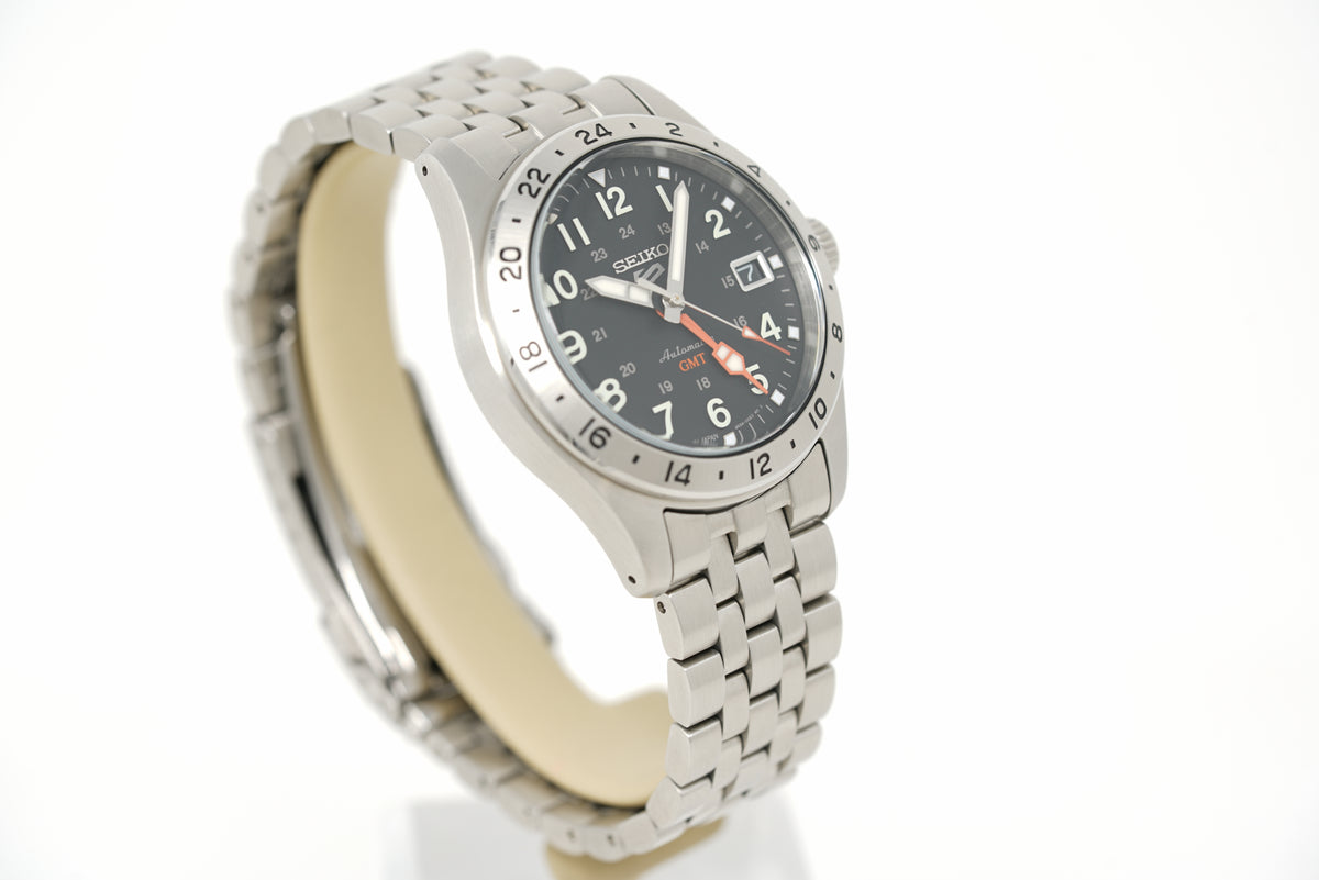 Pre-Owned Seiko 5 Sports Field GMT SSK023