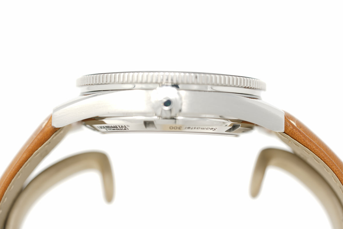 Pre-Owned Omega Seamaster 300 233.32.41.21.01.002