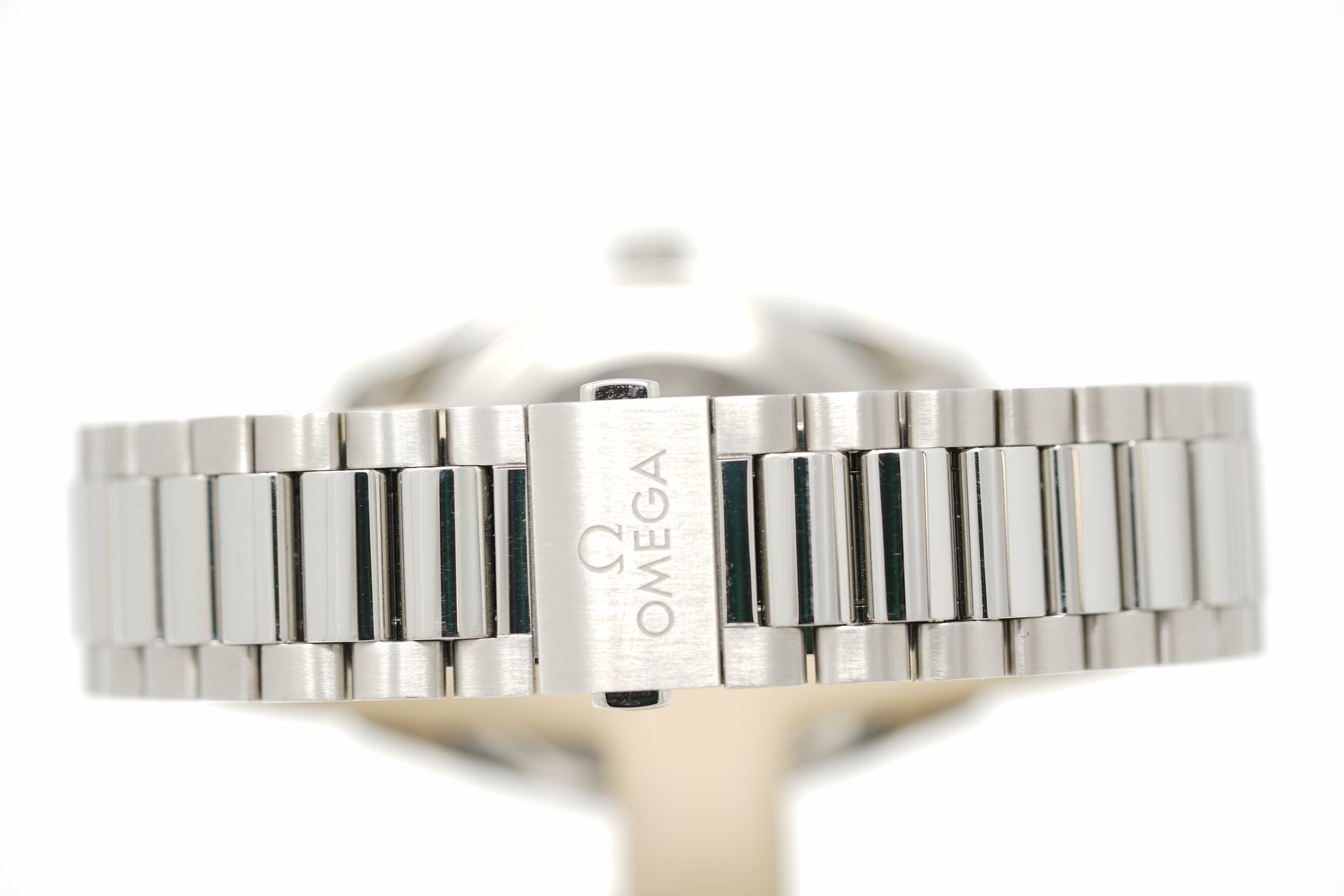 Pre-Owned Omega Seamaster Aqua Terra Shades 220.10.38.20.03.003