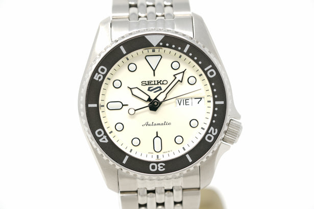 Pre-Owned Seiko 5 Sports SKX series SRPK31