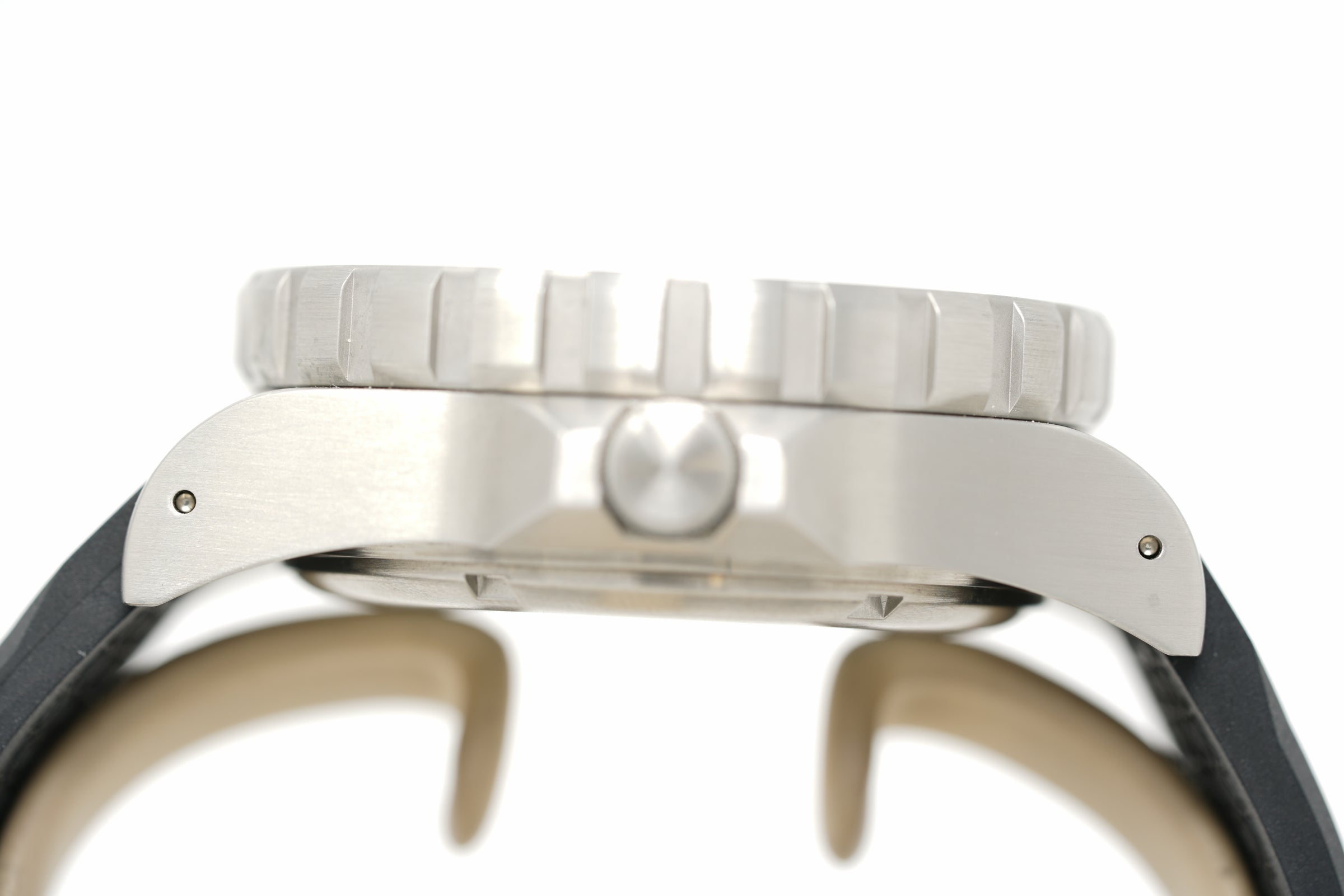 Pre-Owned Marathon 46 JSAR Red Maple Diver's Quartz WW194018SS-0430