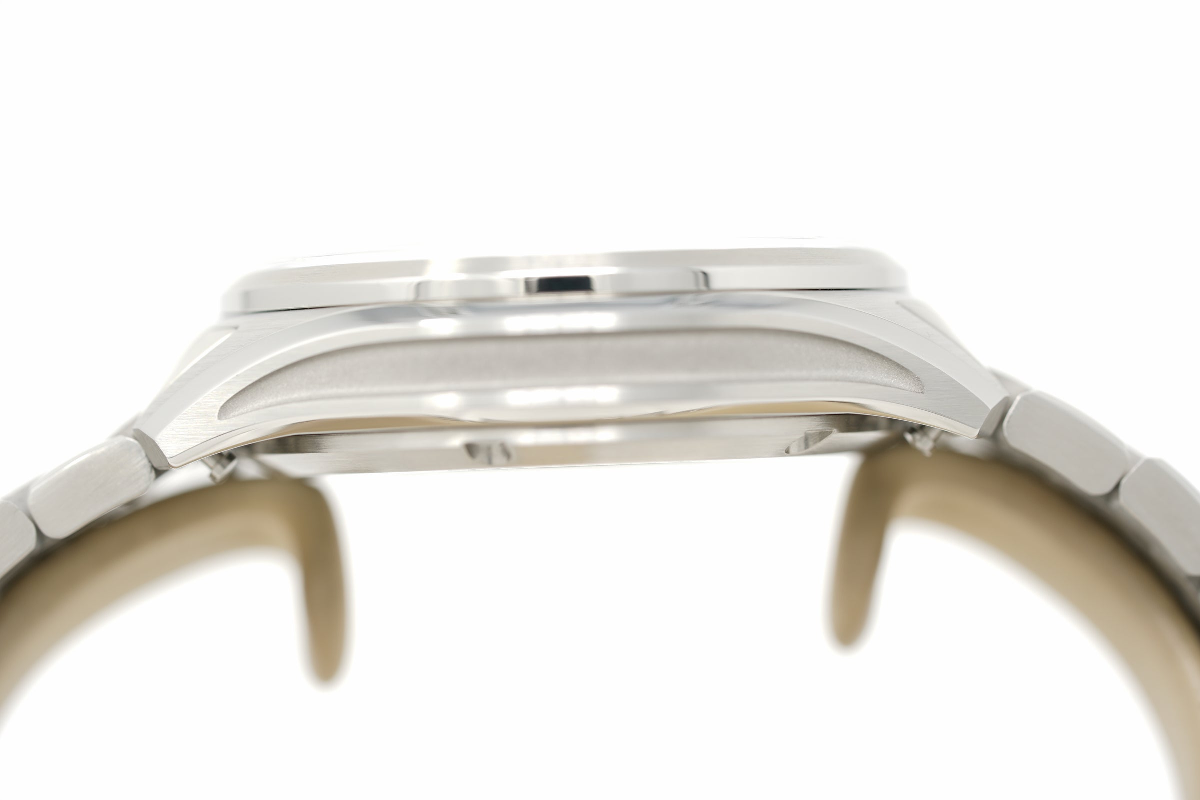Pre-Owned Zelos SS Frost