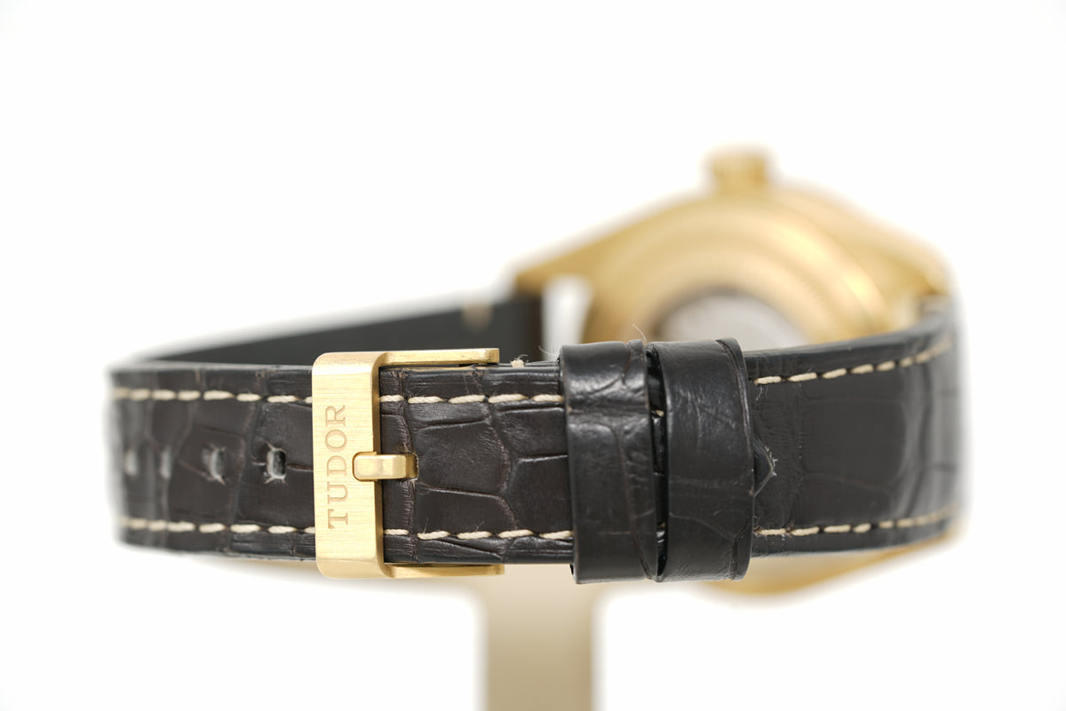 Pre-Owned Tudor Black Bay 58 18k Yellow Gold M79018V-0002