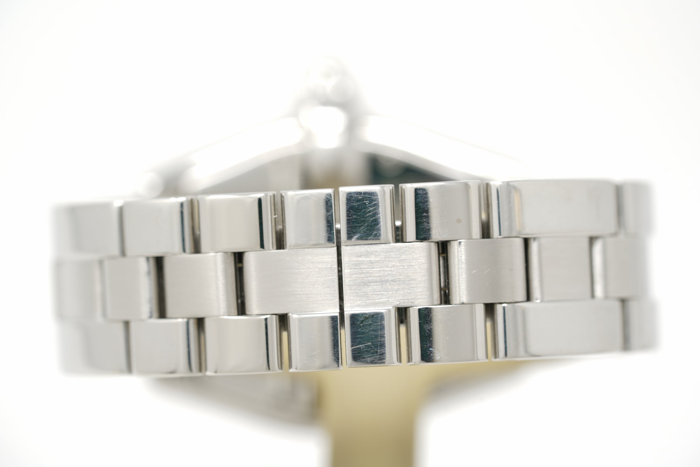 Pre-Owned Cartier Roadster Large W62000V3