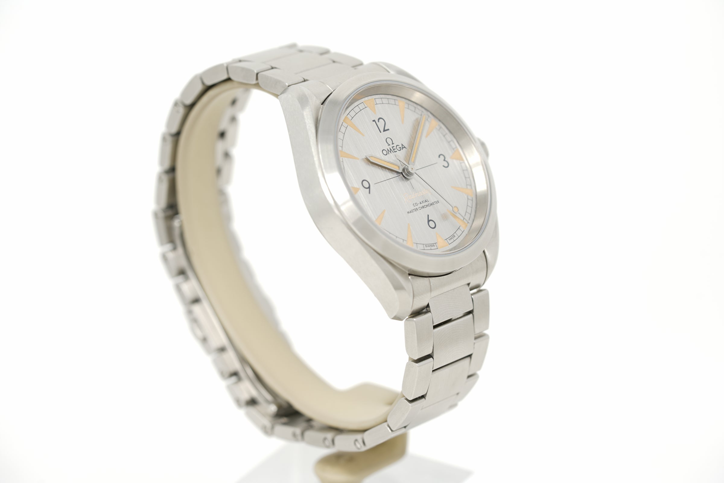 Pre-Owned Omega Seamaster Railmaster 220.10.40.20.06.001