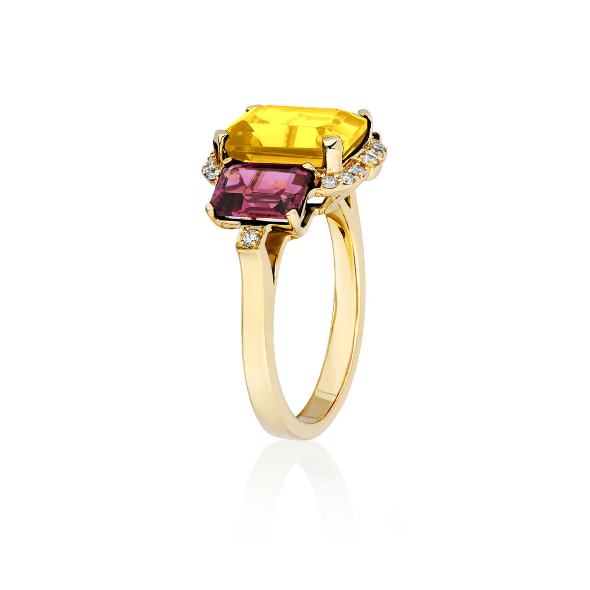 Goshwara Queen Three-Stone Cocktail Ring