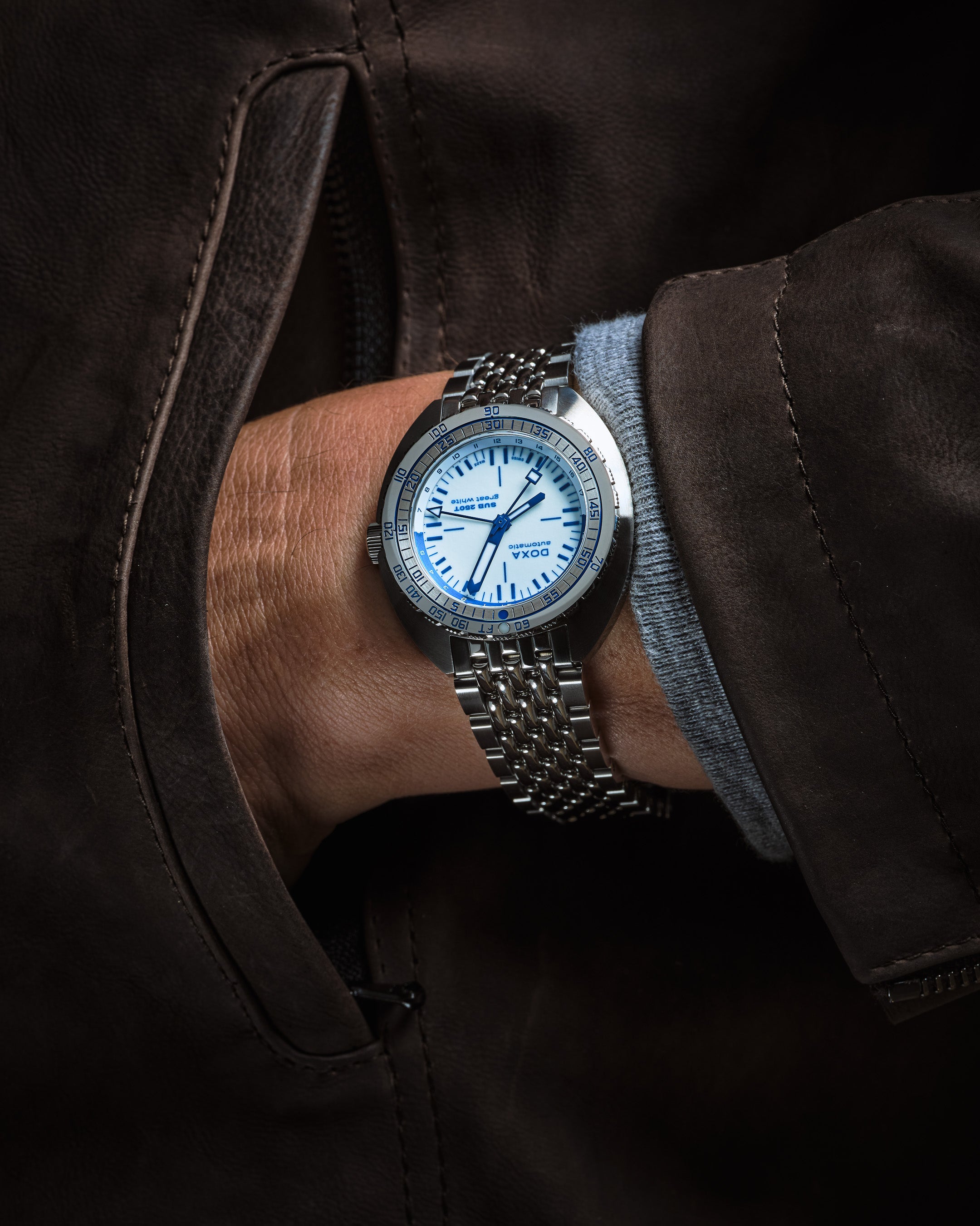 Doxa SUB 250T GMT 'Great White' Topper Edition 855.10.011.10-SE9