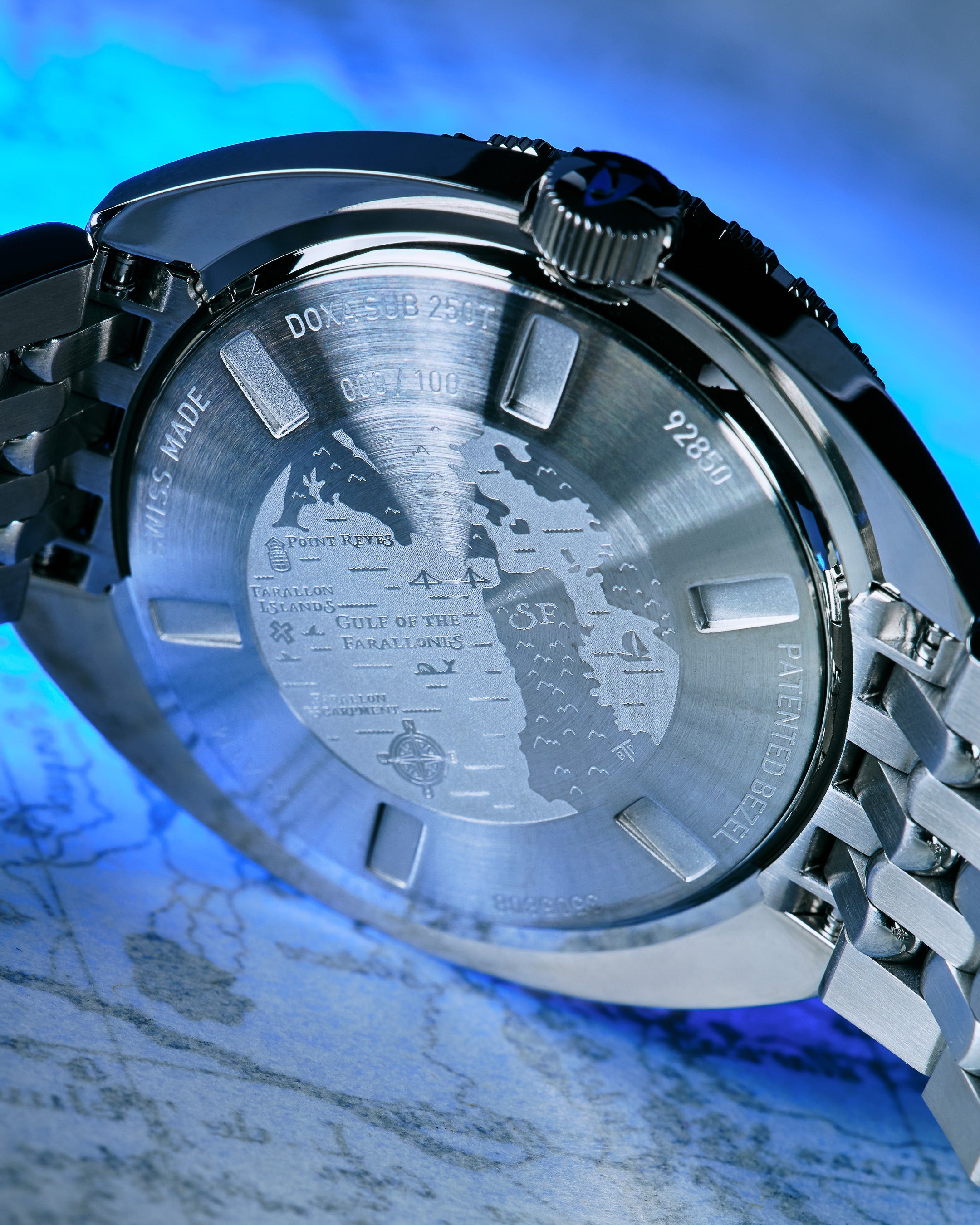 Doxa SUB 250T GMT 'Great White' Topper Edition 855.10.011.10-SE9