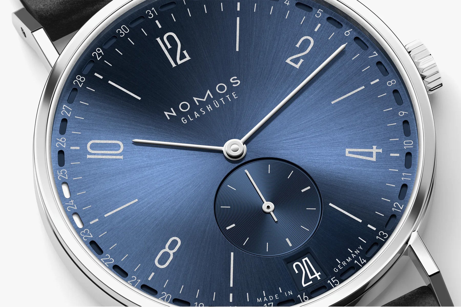 Nomos Glashütte Tangente 2Date Blue 136